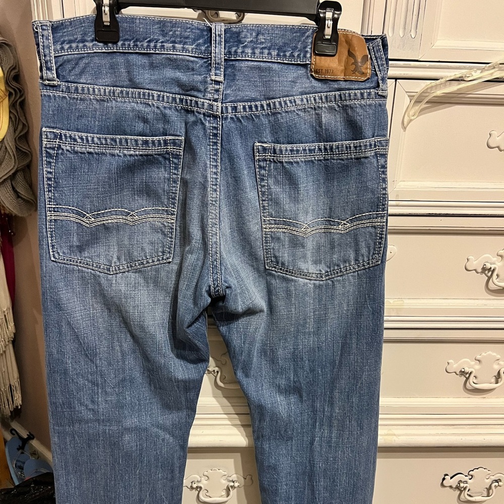 Men’s American Eagle Outfitters Relaxed Straight Jeans.